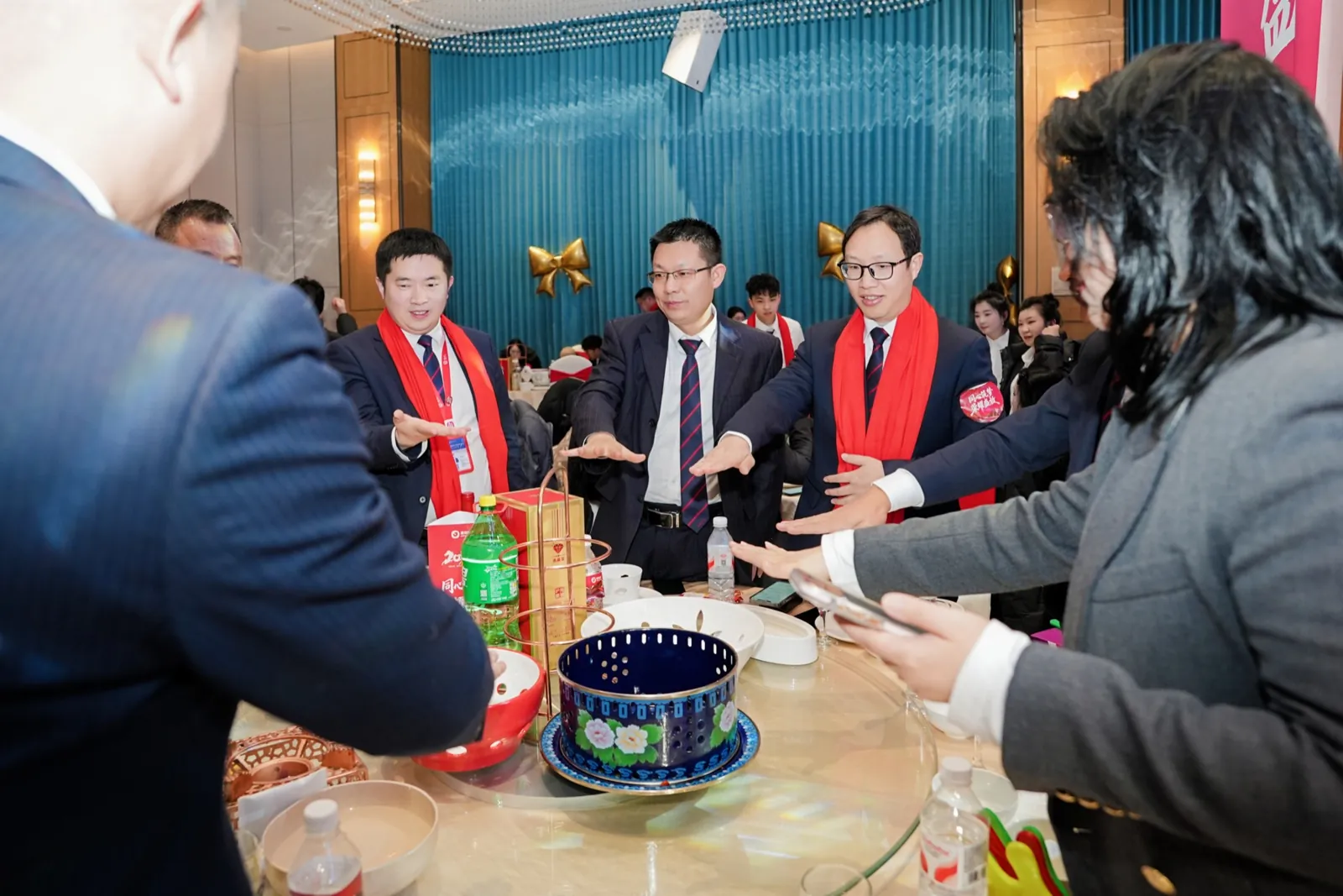 嘉域2025 年会伙伴登台